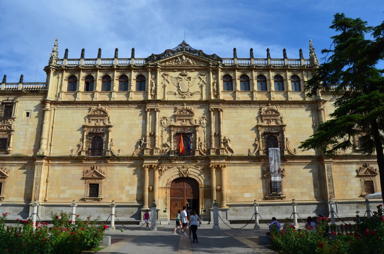 Fachada de la Universidad de Alcalá